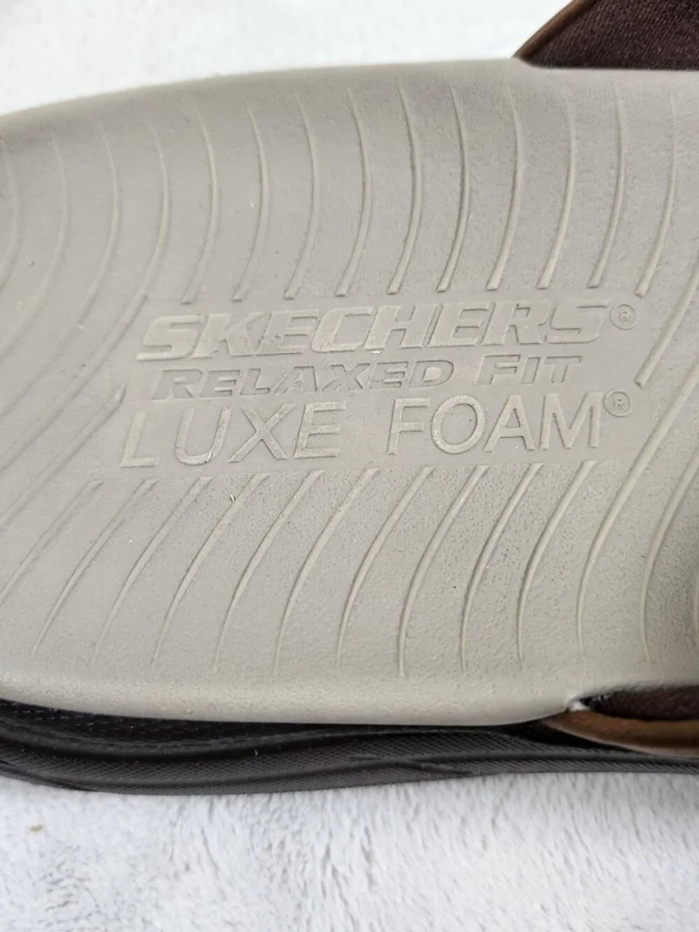 Skechers Mens Size 13 Flip Flop Sandals Shoes Relaxed Fit Luxe Foam Brown